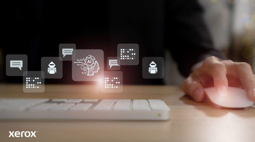 La main d'une personne est posée sur une souris d'ordinateur, avec des icônes lumineuses abstraites liées à la communication, à l'IA et au traitement des données flottant au-dessus du clavier, représentant des fonctionnalités de documents intelligents.
